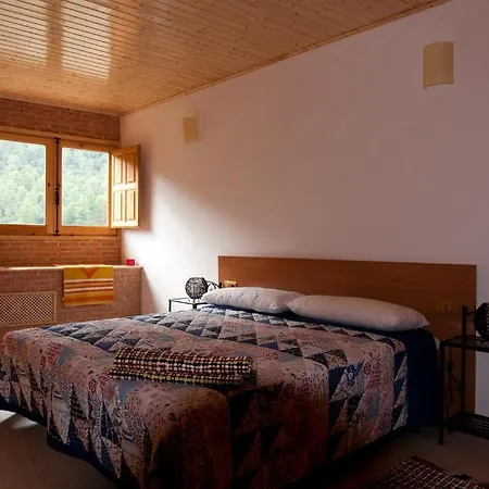 Observatorio De Buitres Mas De Bunyol 발데로브레스