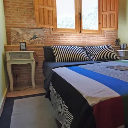 Observatorio De Buitres Mas De Bunyol * ולדרוברס