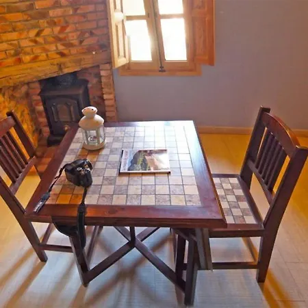 Observatorio De Buitres Mas De Bunyol * 발데로브레스