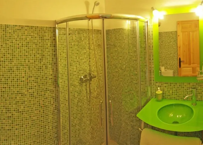 Observatorio De Buitres Mas De Bunyol Lantställe Valderrobres